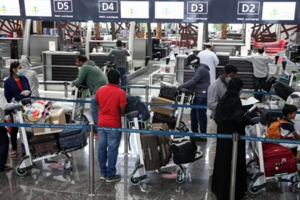 Umman hava yoluyla yurt dışına seyahat etmeye izin verecek