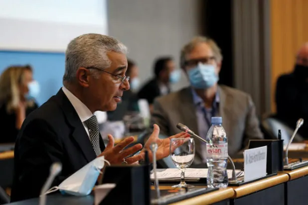 «الشخصية» و«الإصلاح» و«العلاقات» تهيمن على مضامين التنافس لرئاسة «التجارة العالمية»