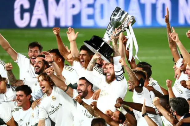 ريال مدريد وكأس الدوري الإسباني (رويترز)