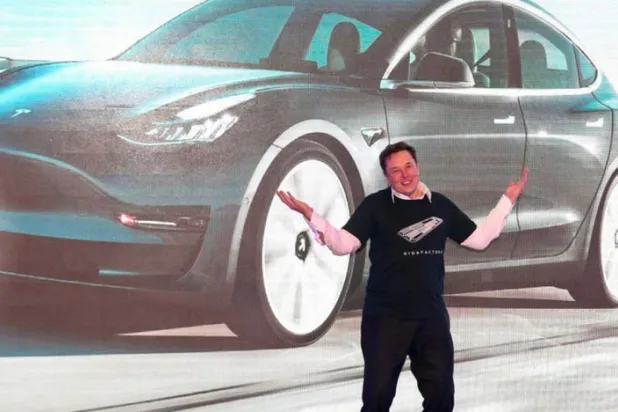 Dünyanın en kıymetli otomobil şirketi Tesla'nın piyasa değeri absürt derecede tırmandı
