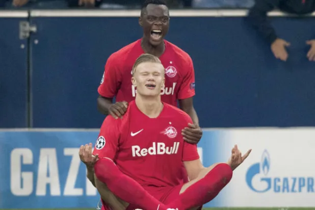 الأندية الأوروبية الكبرى تلاحق داكا مهاجم سالزبورغ