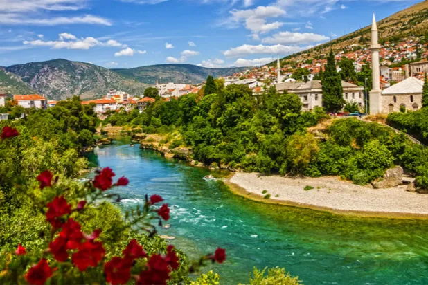 الوباء يغيّب وزير شؤون المحاربين القدامى في البوسنة