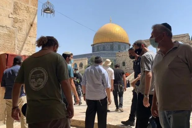 اقتحامات واسعة للأقصى والأردن يحتج على الاستفزازات