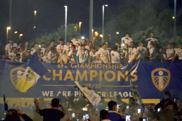 لا تلوموا جماهير ليفربول وليدز على الاحتفالات الصاخبة