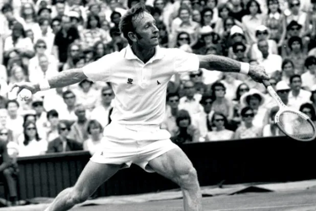 حصل رود ليفر على لقب أفضل لاعب تنس في القرن العشرين (غيتي)