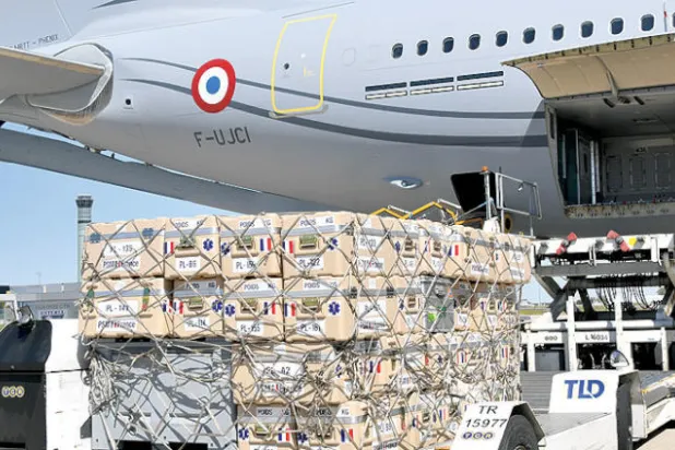 المساعدات العاجلة تبدأ في الوصول إلى لبنان