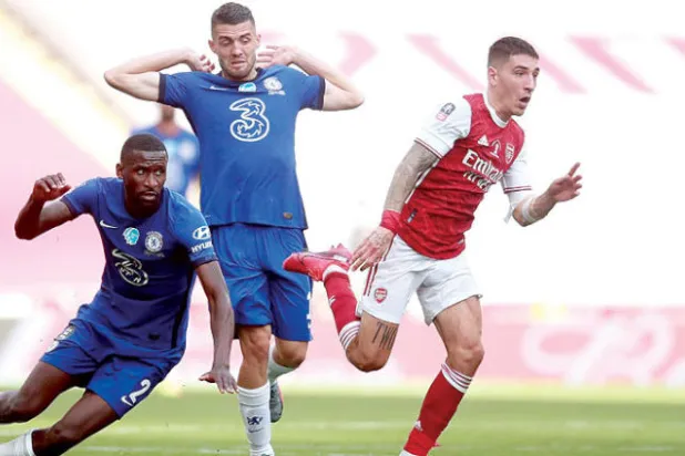 يتعين على تشيلسي «ترميم» خط دفاعه إذا أراد بناء فريق قوي