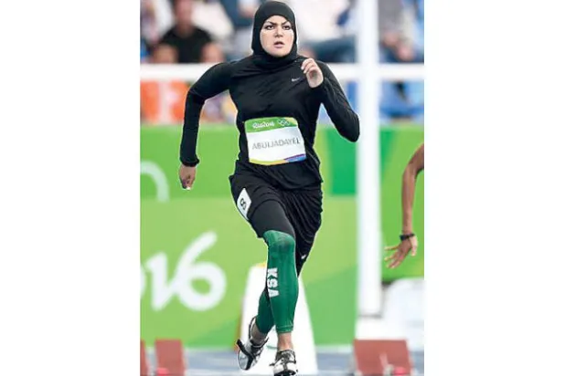 كاريمان: هدفي تمثيل المرأة السعودية في رياضة التجديف