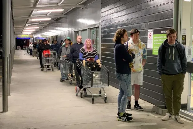 «كورونا» يعود إلى نيوزيلندا بعد غياب 102 يوم