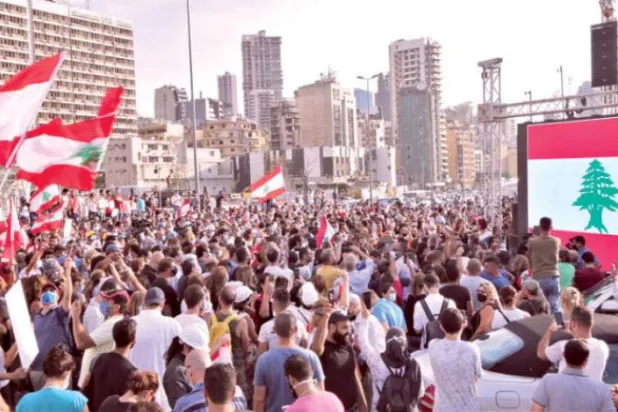 بیروت مظاہرے میں صدر جمہوریہ اور پارلیمنٹ کے صدو کو نشانہ بنایا گیا