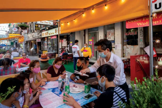 المطاعم الصينية في مانهاتن تعود ببطء للحياة (نيويورك تايمز)