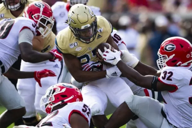 'Like the Titanic': NCAA's Experts Warn of Virus Spread as Fall Sports Cancelled