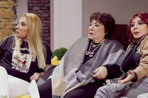 الفنانة نبيلة عبيد في لقطة من مسلسل «سكر زيادة»