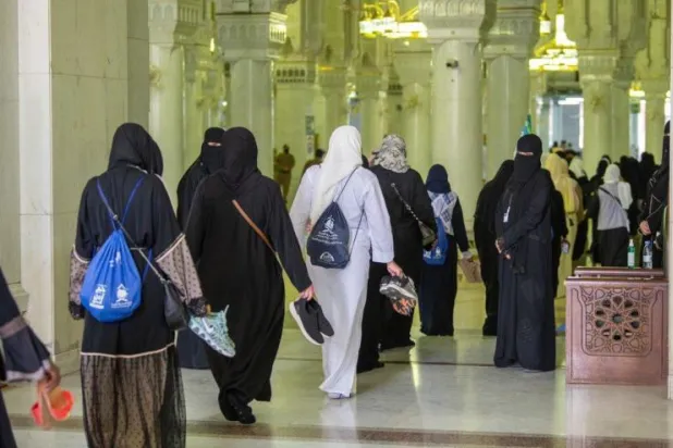 «شؤون الحرمين» تعين 10 قيادات نسائية بهدف تمكين المرأة