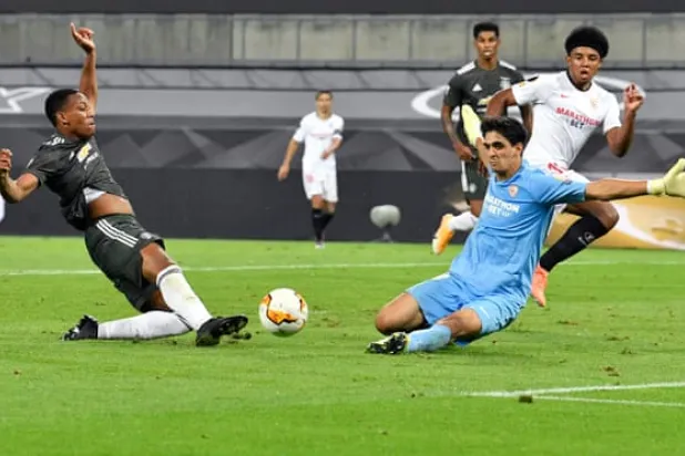 Manchester United's Failings Give Added Meaning to Transfer Window