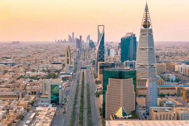 السيولة الوفيرة تعزز الرؤية الإيجابية لمؤشرات الاقتصاد السعودي