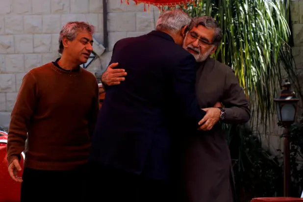 بلهفة وترقب... عائلة ضحيتين في مذبحة نيوزيلندا تتابع محاكمة القاتل