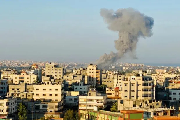 إسرائيل تقصف مواقع لـ«حماس» في غزة