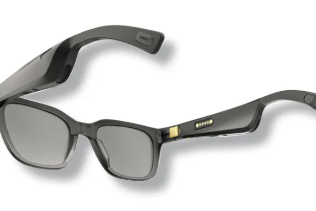 «الشرق الأوسط» تختبر نظارات «بوز» الذكية