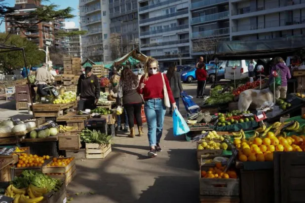 أكثر من 300 ألف وفاة بـ«كوفيد-19» في أميركا اللاتينية