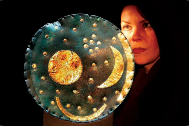 كم يبلغ عمر الرؤية القديمة للنجوم؟