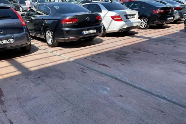 İkinci el araç piyasası alev alev yangın durdurulamıyor
