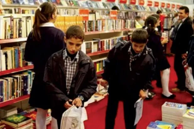 میان لیره و دلار کتاب در لبنان تباه شد