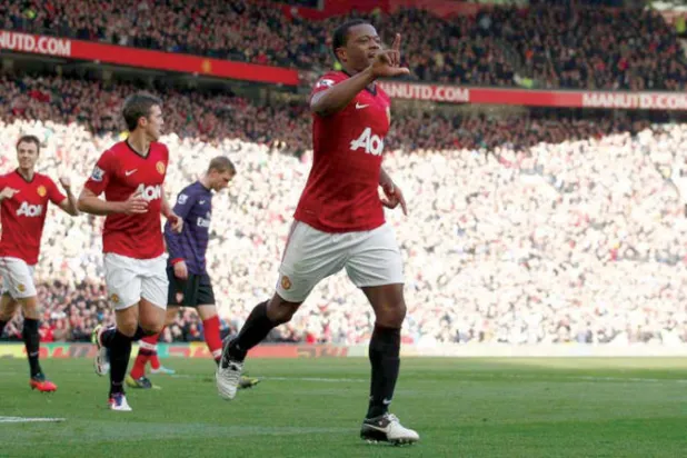 أكد باتريس ايفرا أن حبه لمانشستر يونايتد يفوق حبه لأي فريق آخر لعب في صفوفه (غيتي)