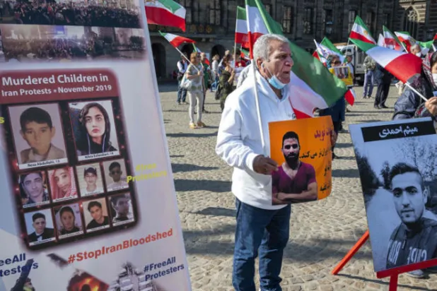 القراصنة الإيرانيون يلتفون على التطبيقات المشفرة