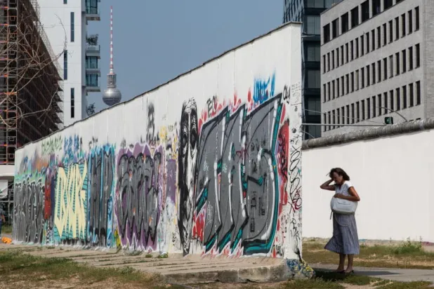 بعد 30 عاماً... ثلثا الألمان يعتقدون أن عملية إعادة توحيد بلادهم لم تكتمل