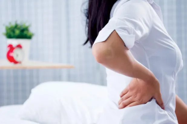 العلاجات المنزلية... هل يمكن أن تساعد في تخفيف آلام {عرق النسا}؟