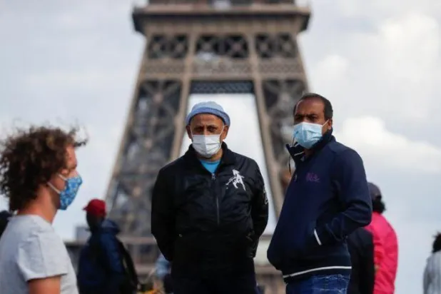 Fransa’da yeni vaka sayıları azalırken ölüm sayıları artıyor