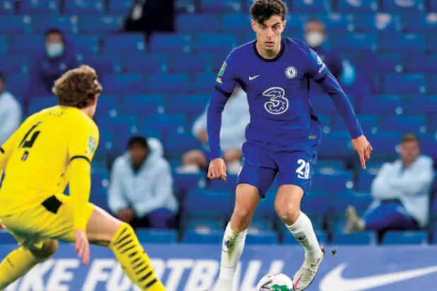 الانفاق السخي لأندية الدوري الإنجليزي الممتاز يتنافى مع إعلانها عن قرب إفلاسها