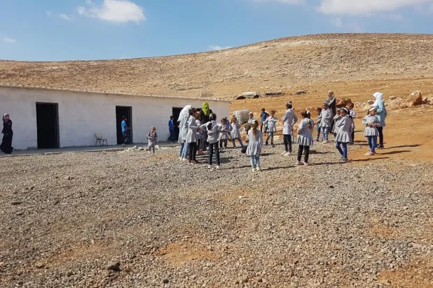 Filistin’deki okullar İsrail buldozerlerine meydan okuyorlar