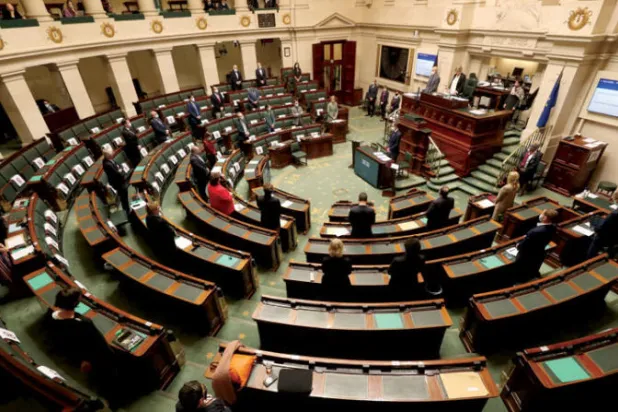 قاتل المدرّس الفرنسي {تواصل مع داعشي} في إدلب