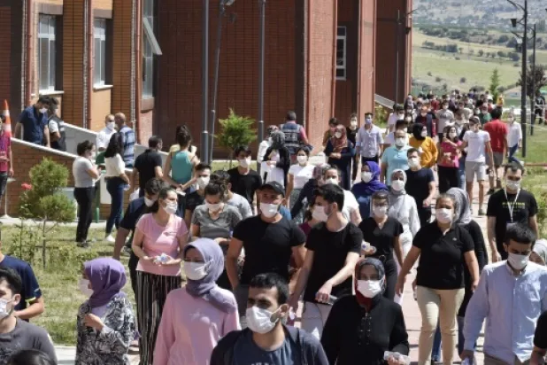 KPSS'ye geç kalınca içeri alınmadılar