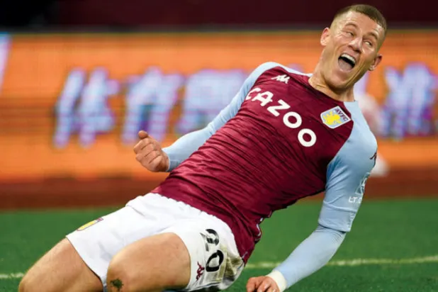 باركلي بعد إحراز هدف أستون فيلا الخامس في شباك ليفربول (إ.ب.أ)