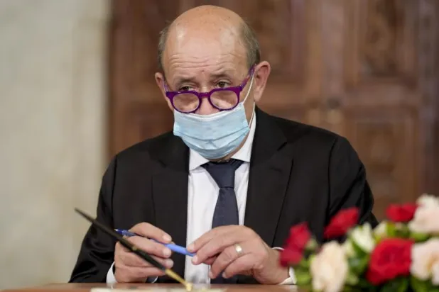 «رسالة سلام» من وزير خارجية فرنسا إلى العالم الإسلامي