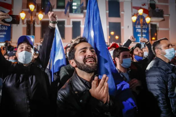 الحزب الحاكم في جورجيا يتصدر النتائج الأولية للانتخابات... والمعارضة ترفض