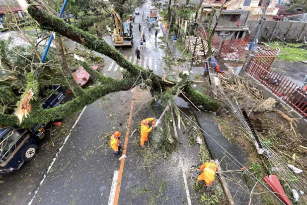 الإعصار «غوني» يضرب الفلبين... وإجلاء مليون شخص