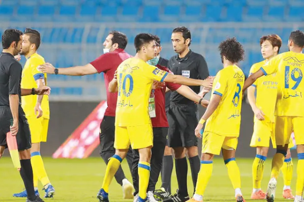 «الحكام» تبحث أخطاء «الشباب والنصر» غداً... ومصادر تؤكد عدم توقيف الحنفوش