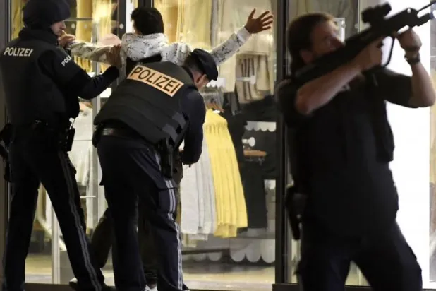 یک کشته و چندین زخمی در حمله به کنیسه یهودی در اتریش  