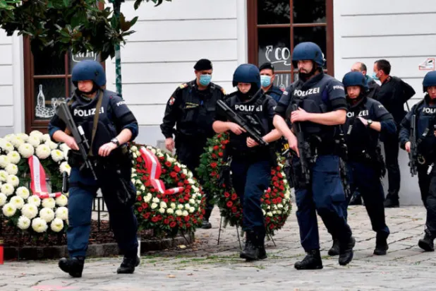 18 عملية دهم و14 اعتقالاً على خلفية هجوم فيينا