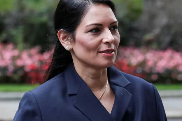 السلطات البريطانية ترفع مستوى التهديد الإرهابي إلى «خطير»