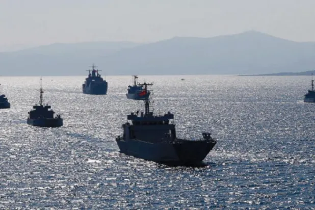 كيف تحولت مياه المتوسط إلى منصة للرسائل واستعراض القوة؟ (تحليل إخباري)