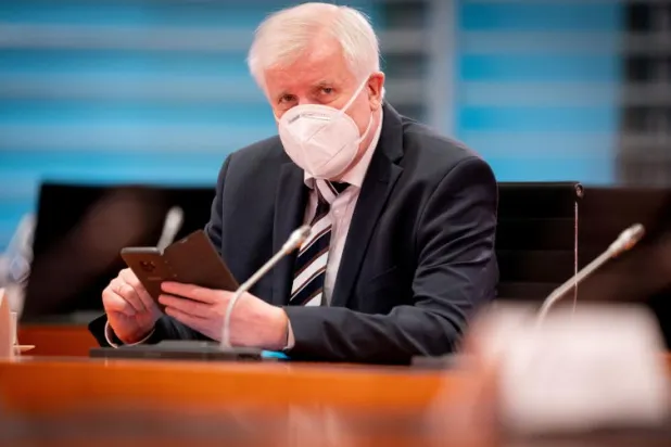 وزير الداخلية الألماني: حربنا على الإرهاب ليست موجهة ضد الإسلام