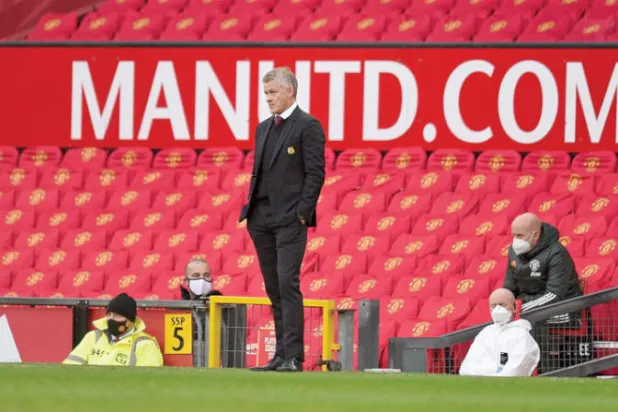 يونايتد وضع ثقته في سولسكاير فهل يستطيع المدرب النرويجي قيادة الفريق لمنصات التتويج مجدداً (أ.ف.ب)