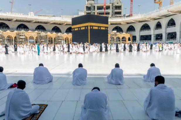 إجراءات احترازية صحية في الحرم المكي مع زيادة تدفق المعتمرين