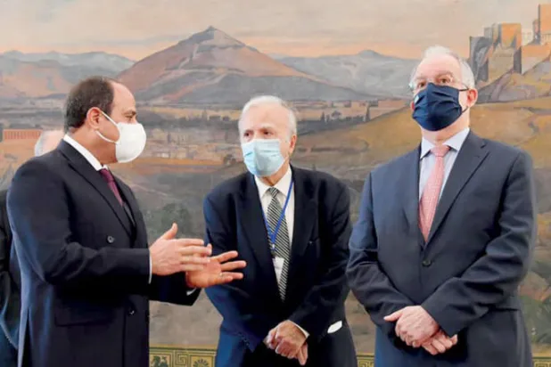 القاهرة تؤكد أهمية تعزيز التعاون مع أثينا في مجالات الطاقة