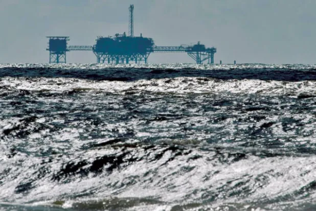 الموجة الثانية لـ{كورونا} تعصف بتقديرات «الطاقة الدولية» للطلب النفطي